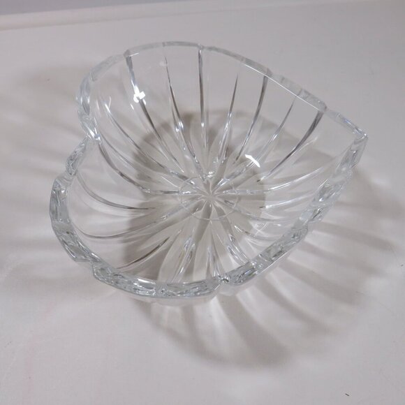 Heart Shaped Candy Trinket Dish Ribboned Glass #2 - Picture 8 of 13